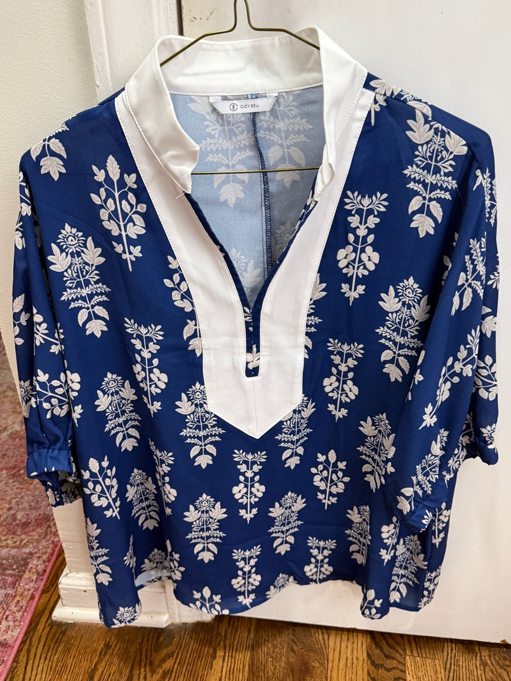 Short sleeve top